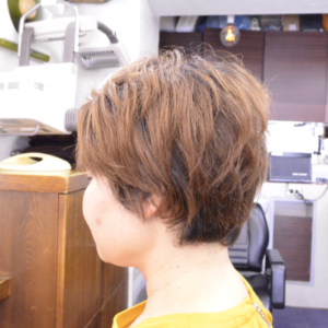 縮毛矯正をかけてショートスタイル