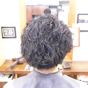 くせ毛を生かした髪型-メンズ4